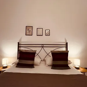  Pensión Sicilia Vacation